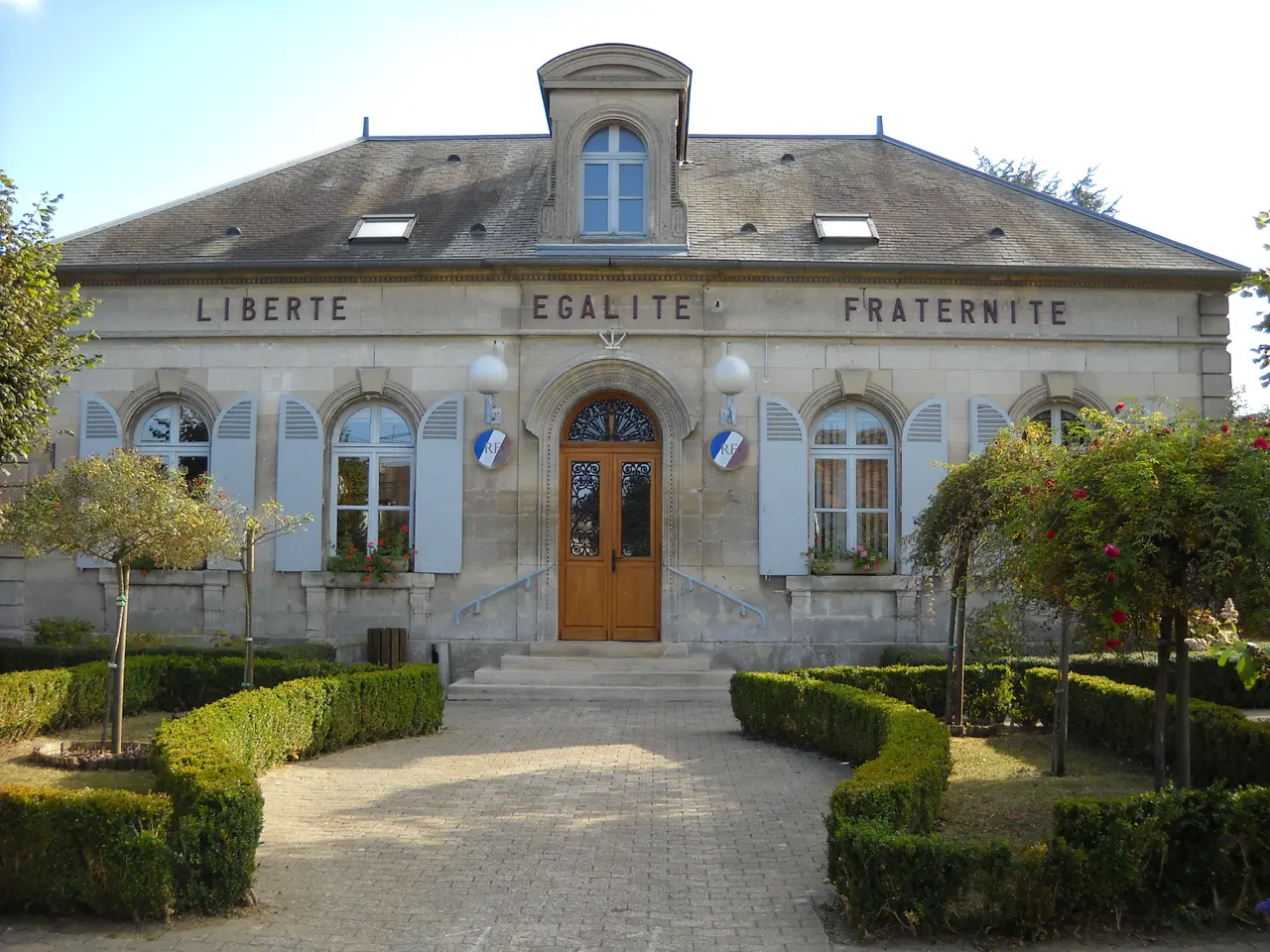 Breuil-le-Vert - Town hall - 2