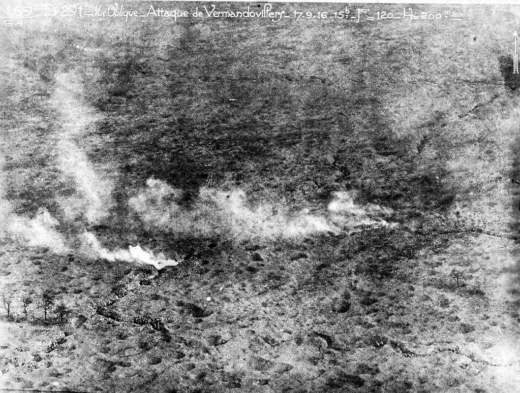 Bataille de la Somme (France)- Vue Aerienne - Tranchée de première ligne française entre Vermandovillers et Ablaincourt, Chaulnes - Attaque du 17 septembre 1916 à 15 h - Photo Sautour