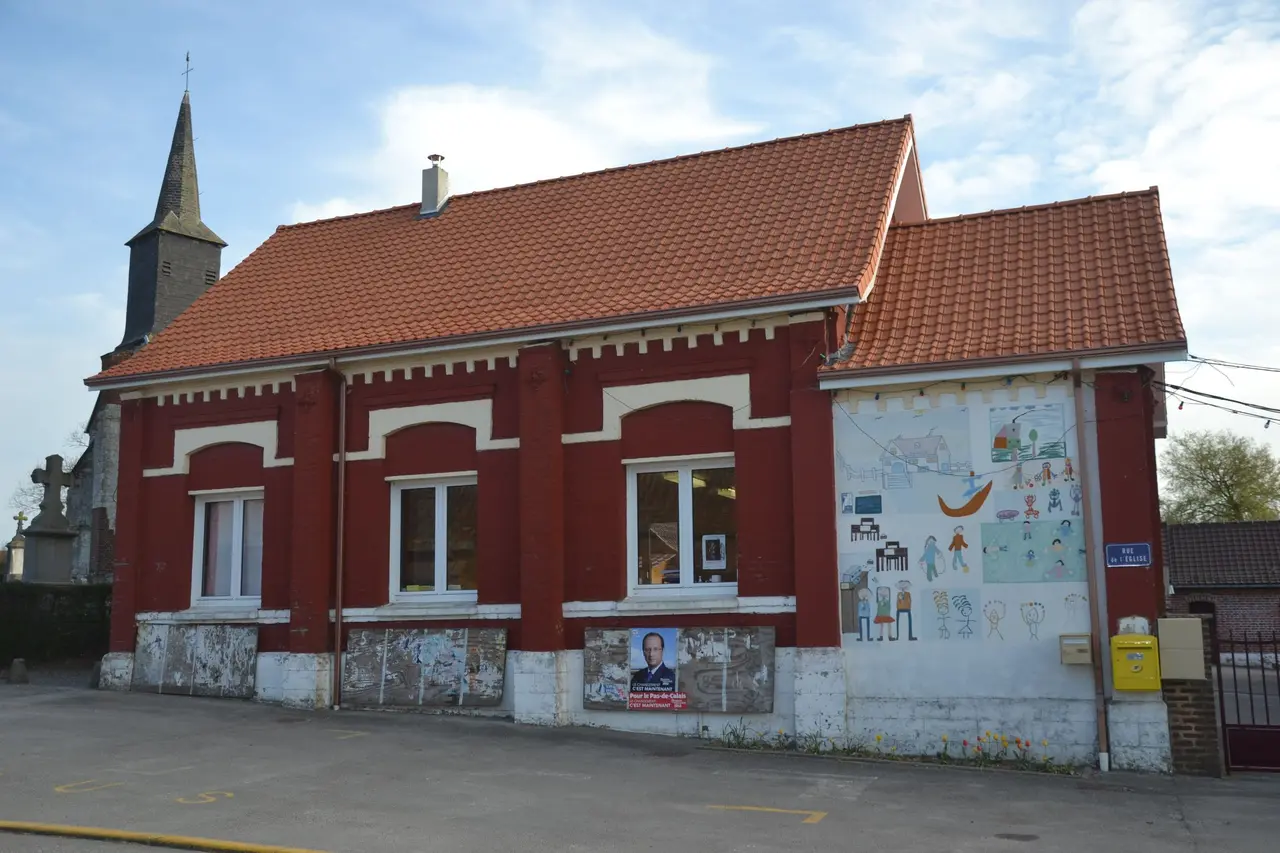 Crépy mairie-école