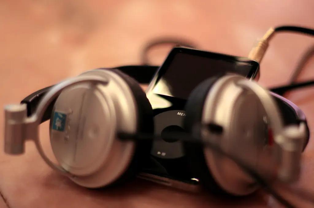 Ipod piccolo - Cuffie giganti