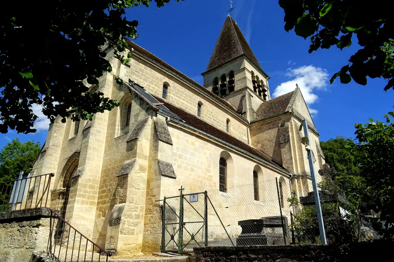 Cuise-la-Motte (60), église Saint-Martin, vue depuis le sud-ouest 2