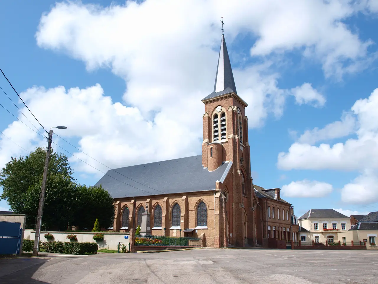Dargnies-FR-80-église-01