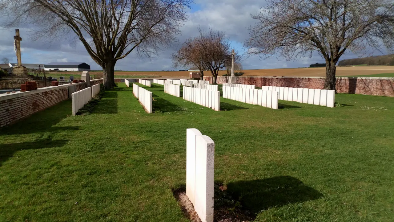 Cimetière militaire britannique de Doingt 2