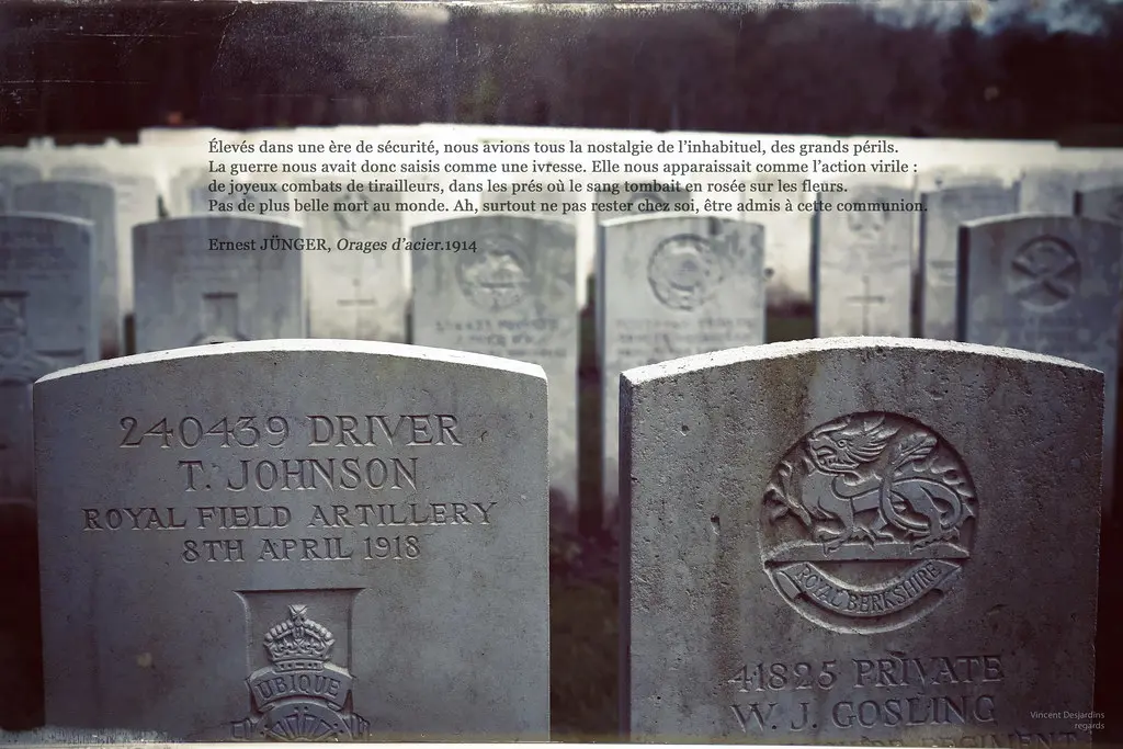 France, Pas-de-Calais, Étaples Military Cemetery. 15h02