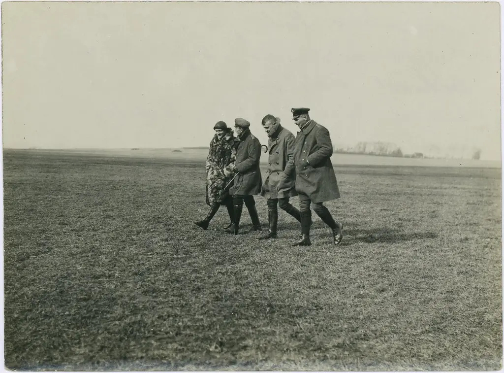 Rittmeister von Richthofen, Hauptmann Zander, Lt. Freiherr von Stenglin in Famars
