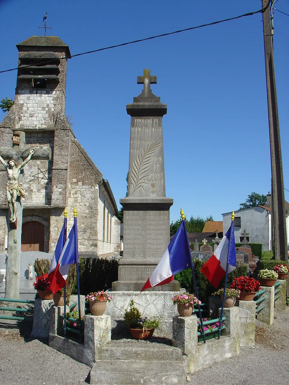Moncheaux-les-Frévent monument aux morts