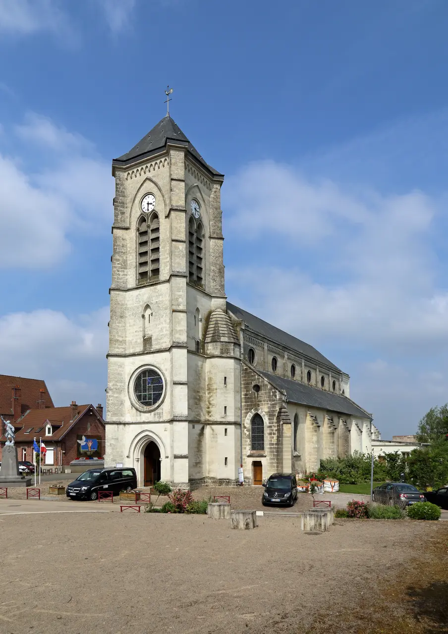 Givenchy-en-Gohelle Eglise R03