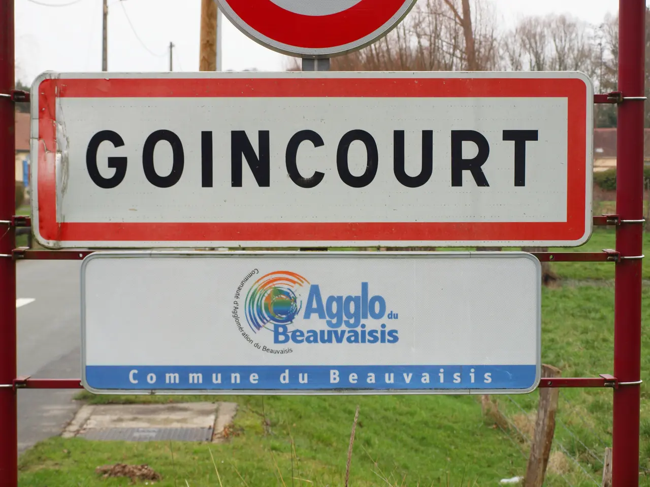 Goincourt-FR-60-panneau d'agglomération-02