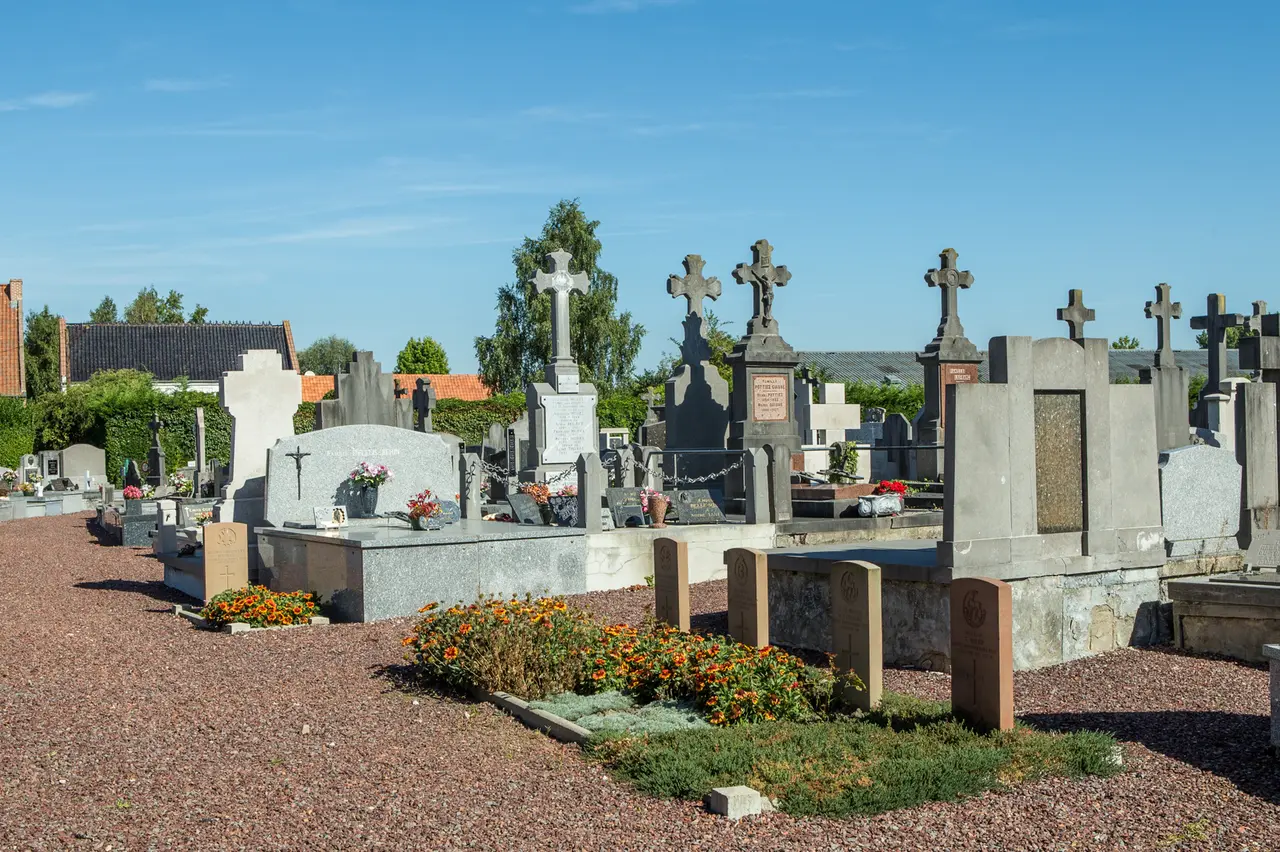 Gonnehem Churchyard-11