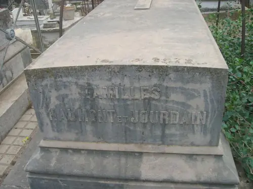 Hautmont.