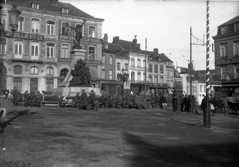 Bundesarchiv Bild 115-2085, Frankreich, Hautmont, deutsche Besatzung