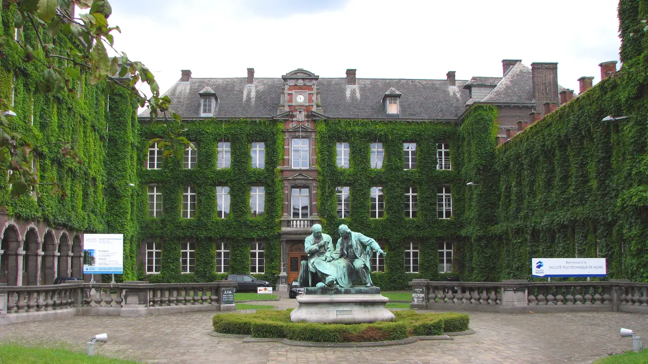 File:Université de Mons Faculte Polytechnique de Mons (ehem. Collège de Houdain von 1587) in Mons (Bergen) in Belgien - Foto Wolfgang Pehlemann IMG 1700.jpg
