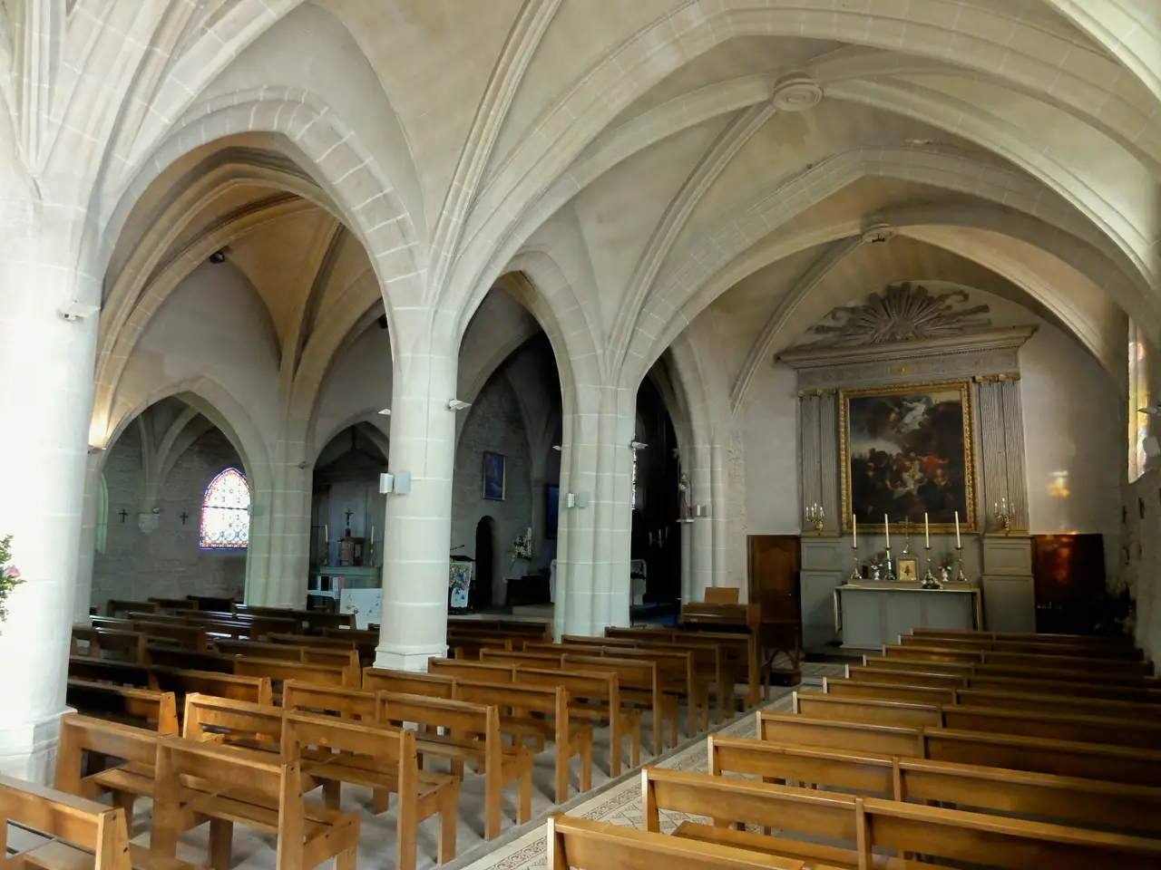 Lacroix-Saint-Ouen (60), église Saint-Ouen, vue générale intérieur depuis le portail latéral