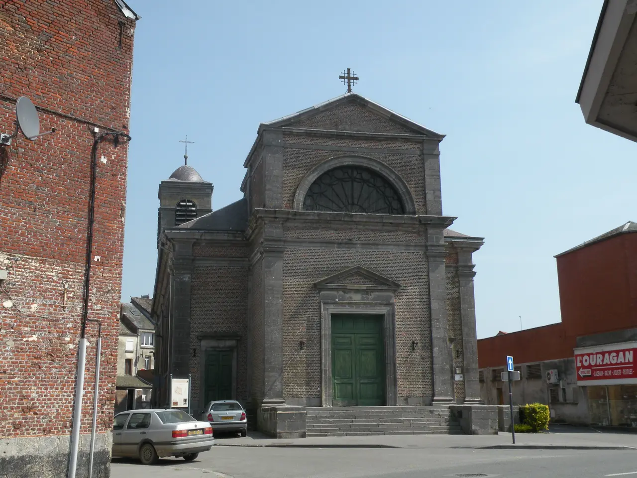 Église Saints-Pierre-et-Paul de Landrecies ext 1