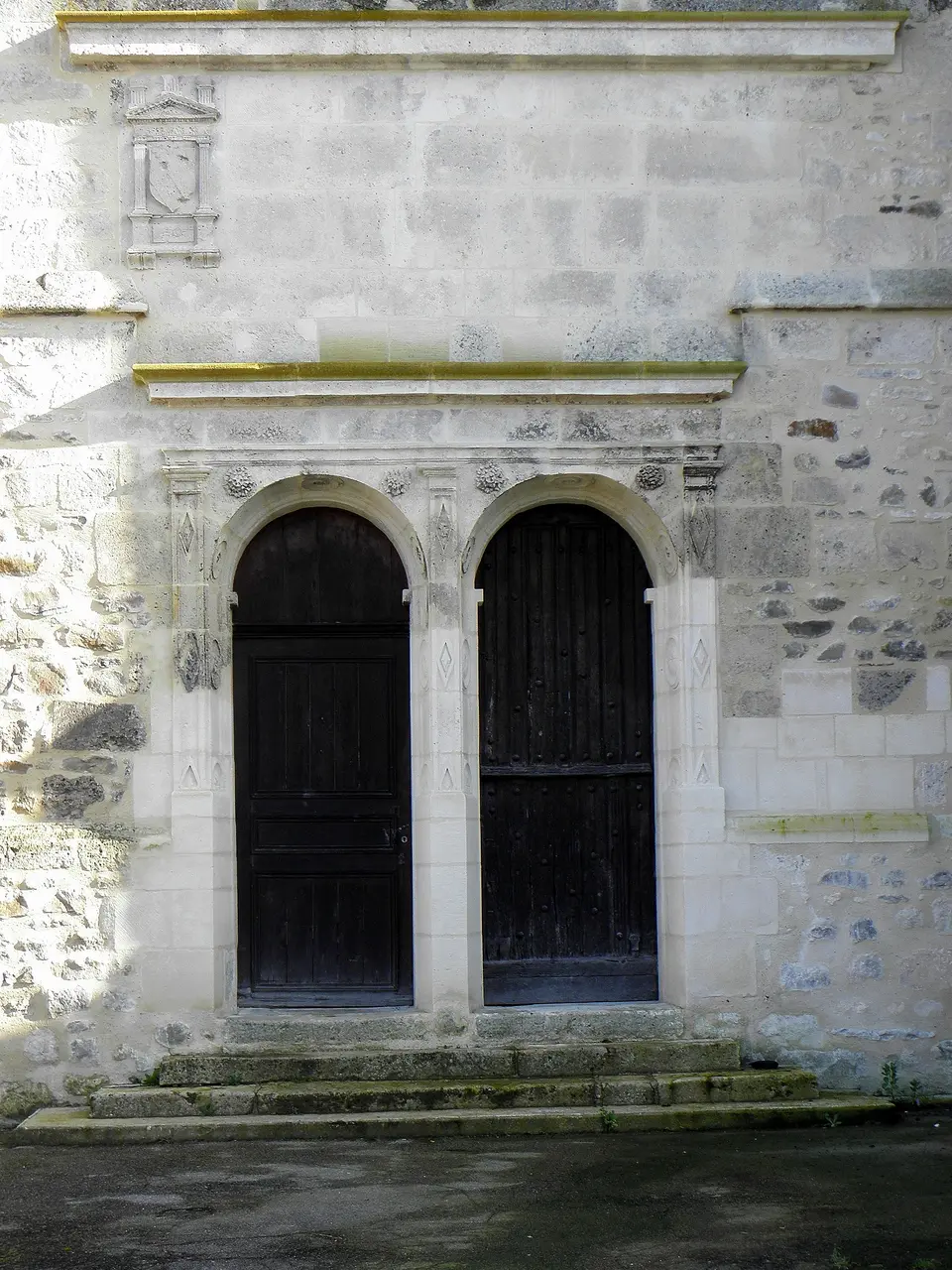 Lévignen (60) Église Saint-Aubin 02