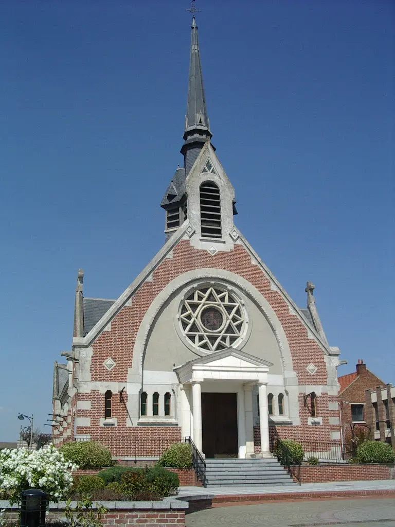 File:Eglise saint vaast loison sous lens 2008 (1).JPG