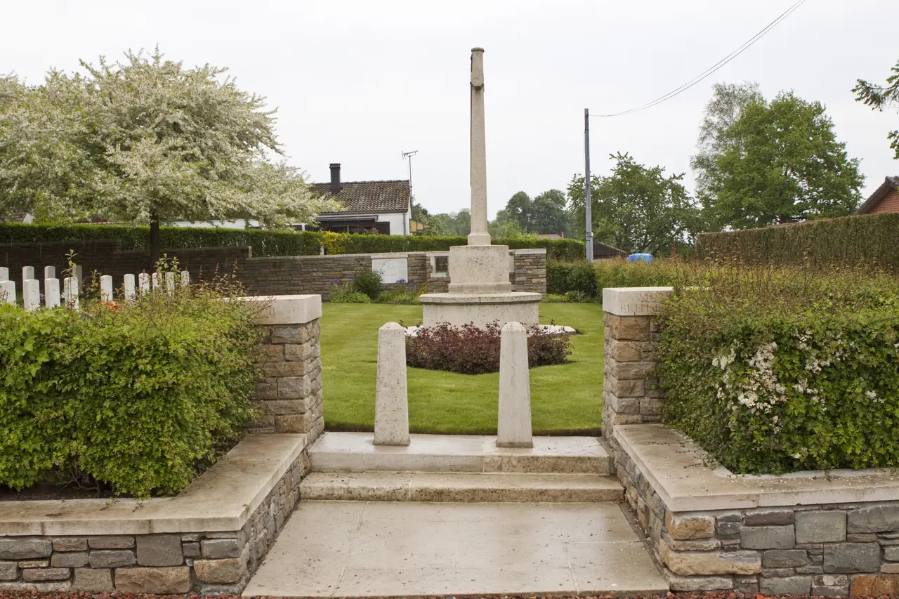 Morbecque British Cemetery 10