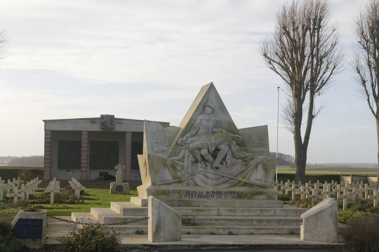 Neuville Saint Vaast-Mémorial Tchécoslovaque-20151231