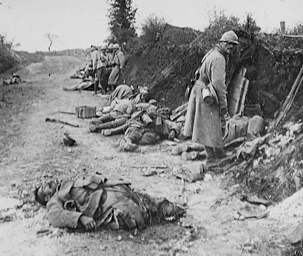 Anonymes 14 - Archive Militaire, offensive Montdidier-Noyon - Prise de Courcelles (Oise, France), prés du plateau côte 100 - 11-06-1918 - Photo de Plaque de verre positive stereo n°310