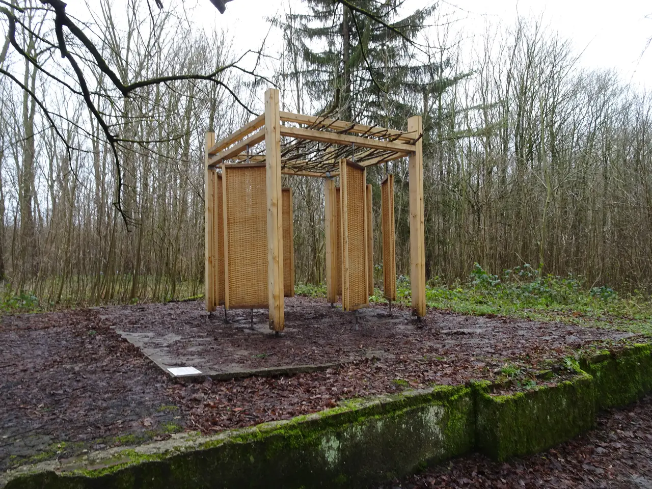 Vestige de la motte féodale de Sainghin-en-Mélantois