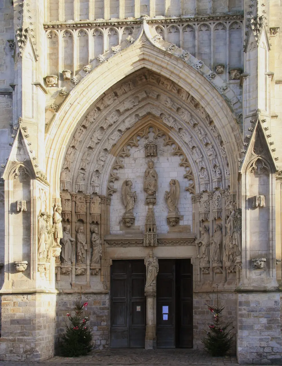 Montreuil Saint-saulve portail