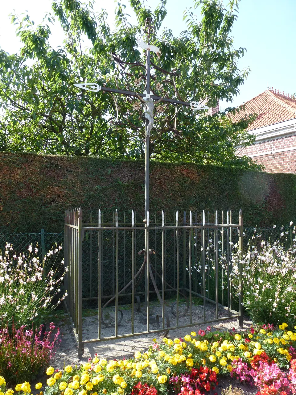 Sainte-Marie-Kerque (Pas-de-Calais) croix de chemin