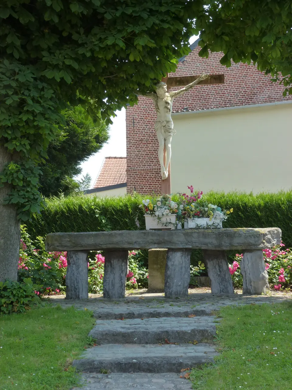 Saultain (Nord, Fr) croix de chemin