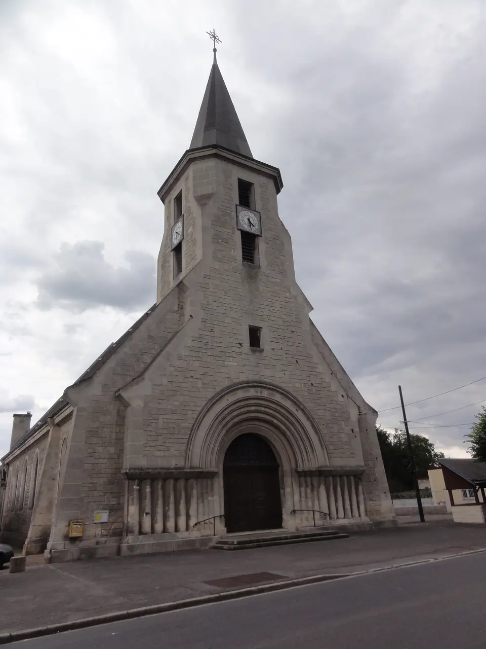 Sinceny (Aisne) église Saint-Médard