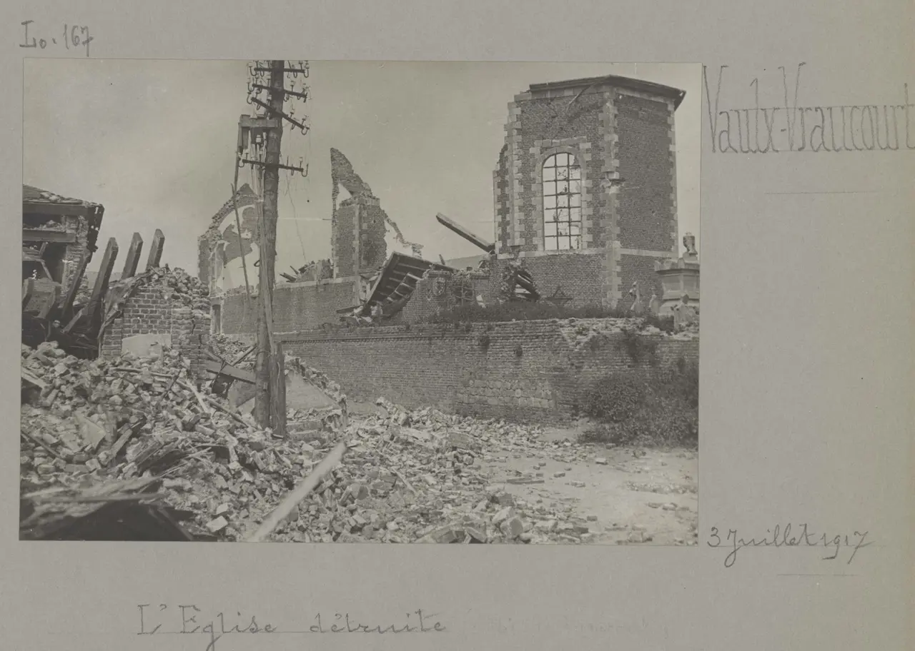 Vaulx-Vraucourt Eglise détruite en 1917