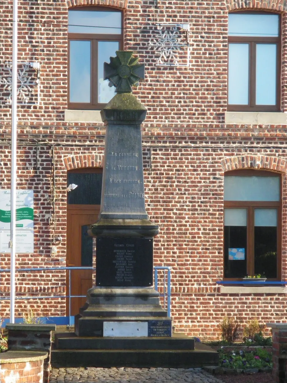 Verquin - Monument aux morts