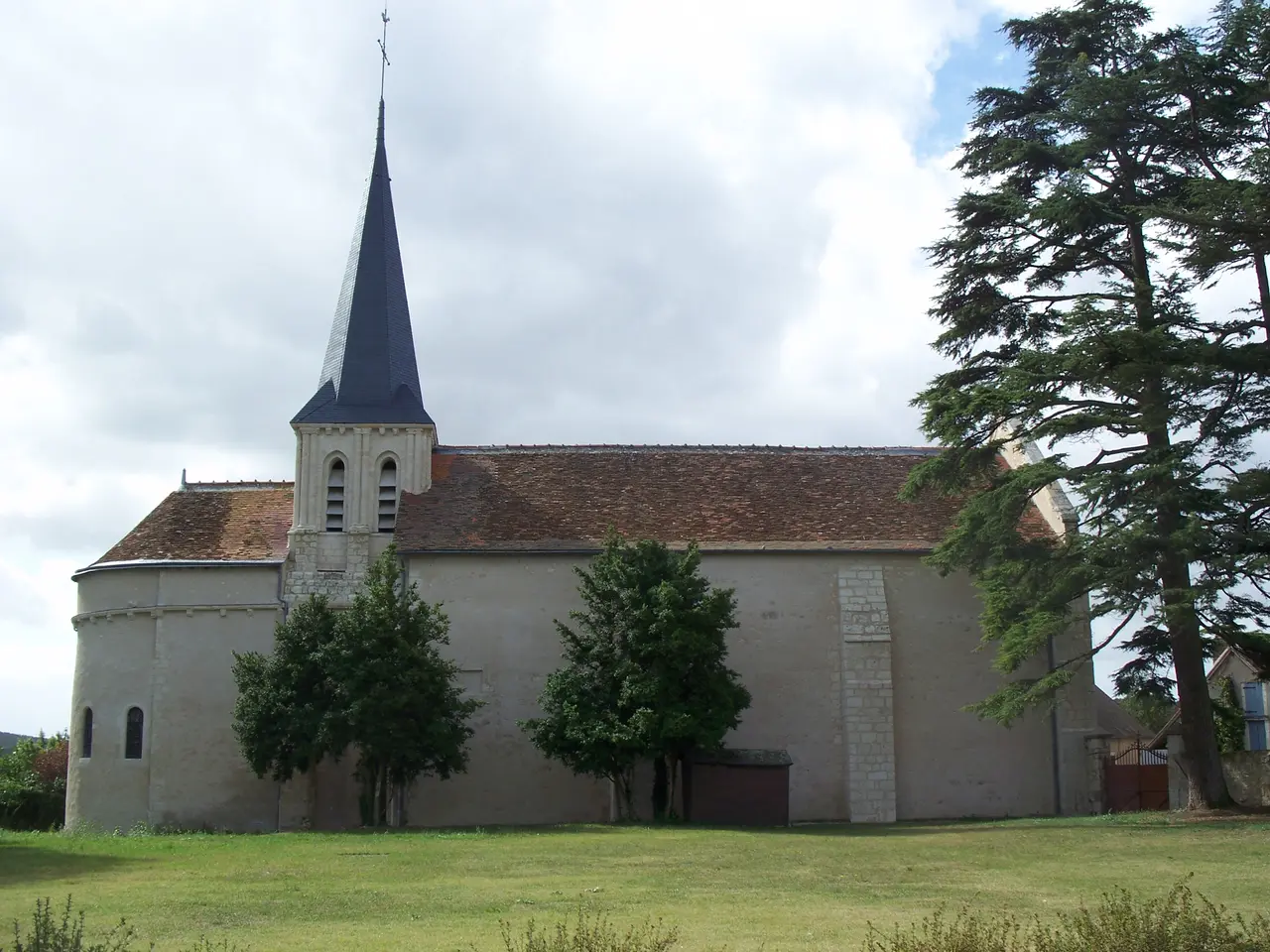File:Église Saint-Léger de Vicq-sur-Gartempe.jpg