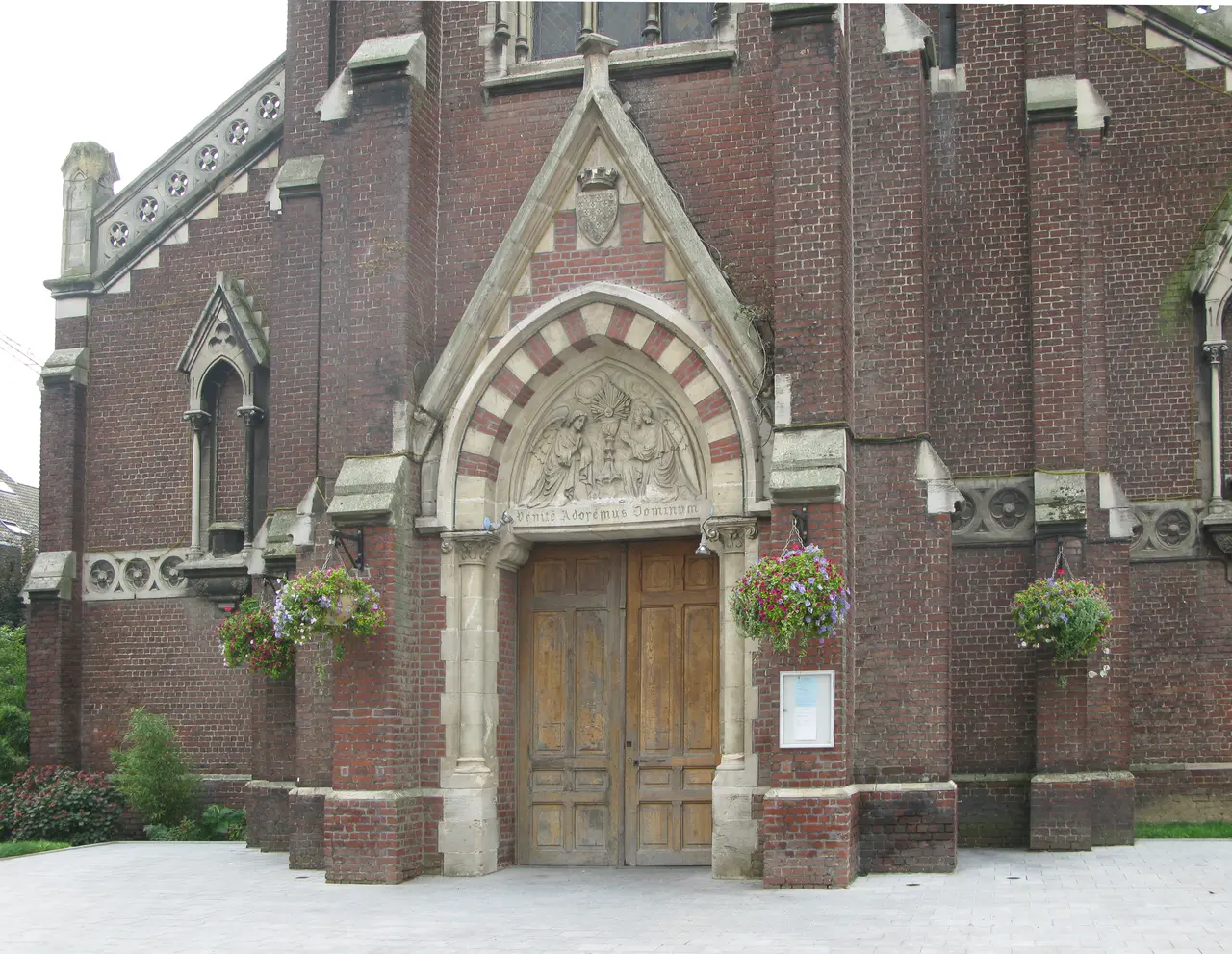 Jielbeaumadier eglise saint-nicolas portail wasquehal 2010