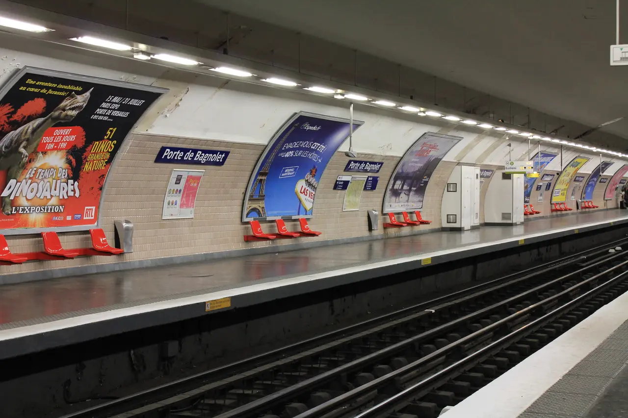 Metro de Paris - Ligne 3 - Porte de Bagnolet 06