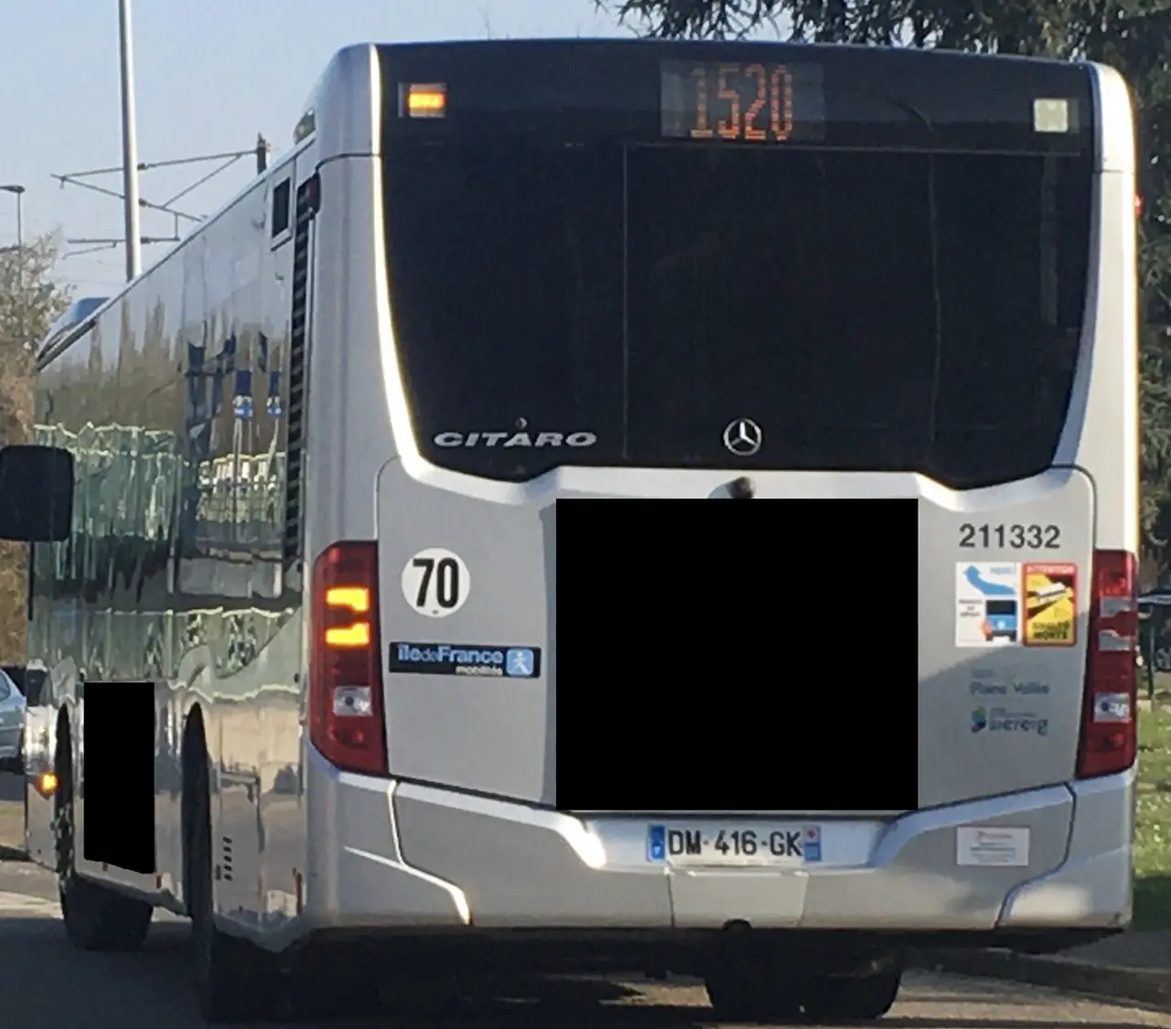 Mercedes-Benz Citaro C2 n°211332 (IDFM Vallée de Montmorency - Ligne 1520) - (Gare de Bouffémont - Moisselles, Rue Louise Michel) - (Bouffémont, FR95) - 27-03-2025 11
