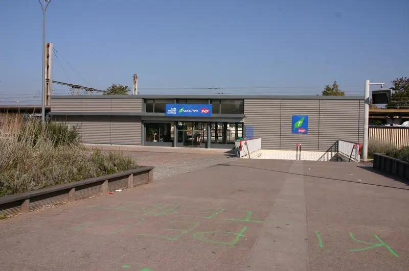 File:Gare de Boussy-Saint-Antoine 1.jpg