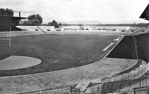 File:Stade de Colombes 1924.jpg