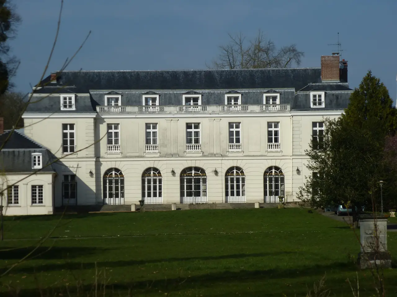 Condé-Sainte-Libiaire château