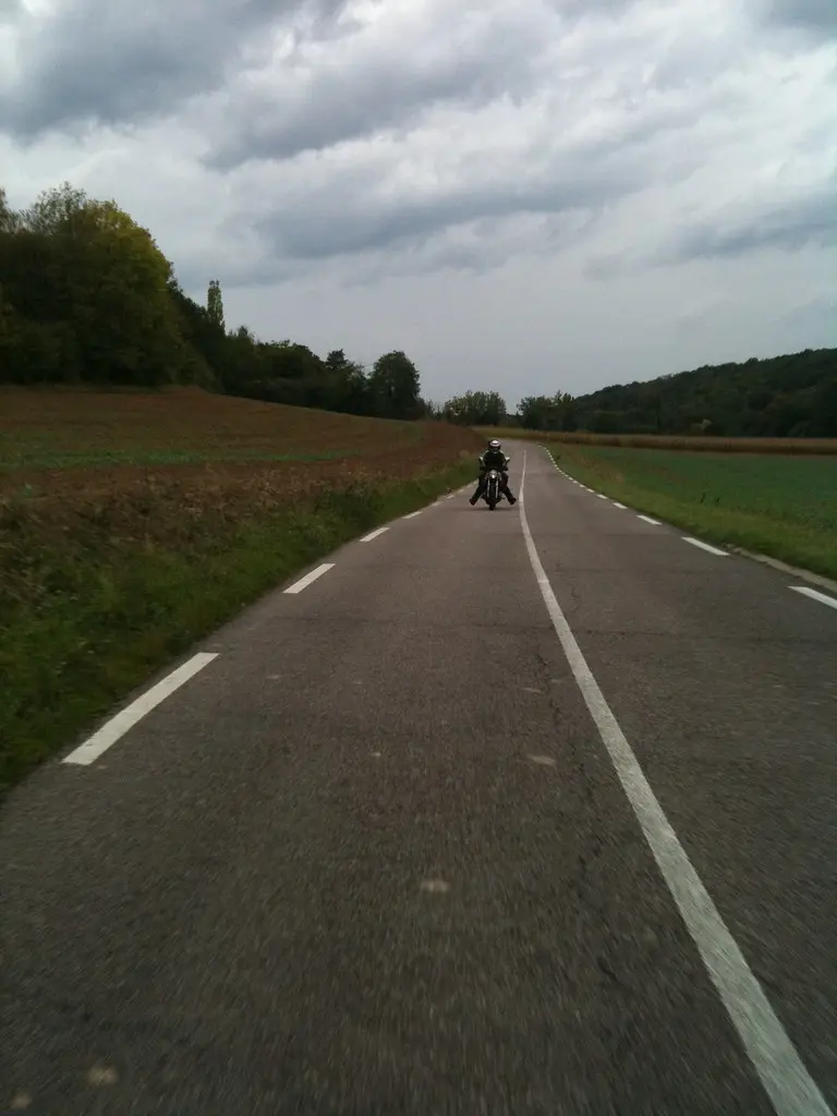 Diwann & Aurélie - Near Dampierre-en-Yvelines- on a Honda