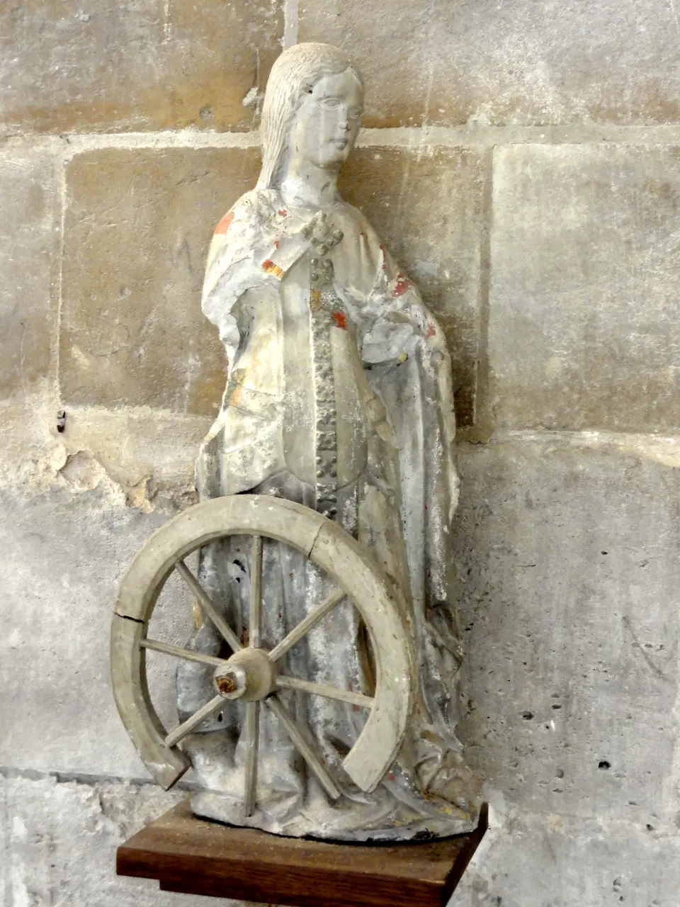 Ézanville (95), église Notre-Dame de l'Assomption, statue de sainte Catherine