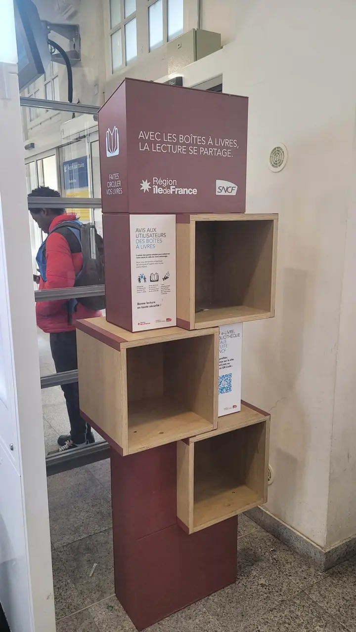 Herblay-sur-Seine - gare - boîte à livres