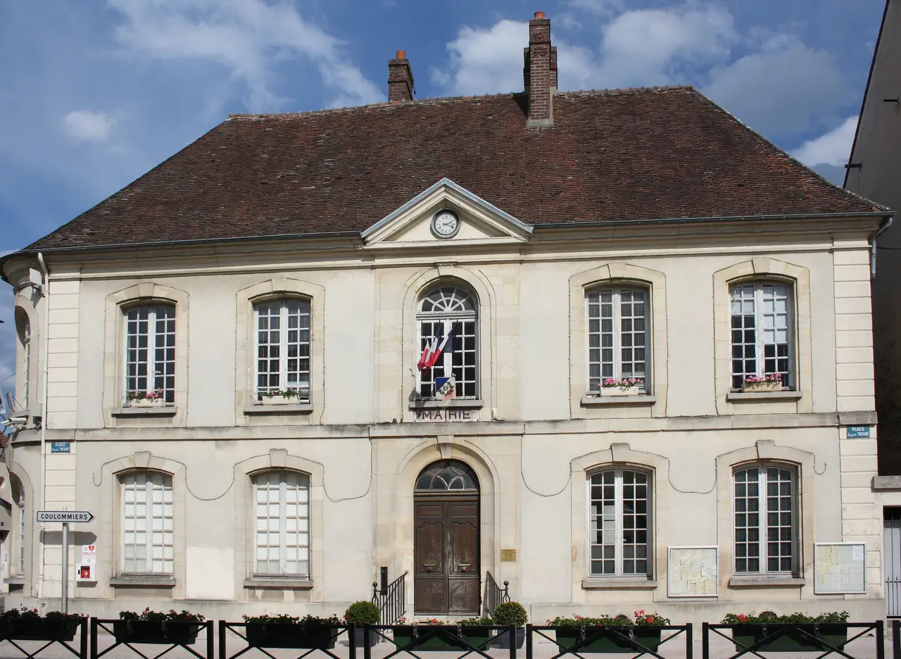 Jouarre Mairie 935