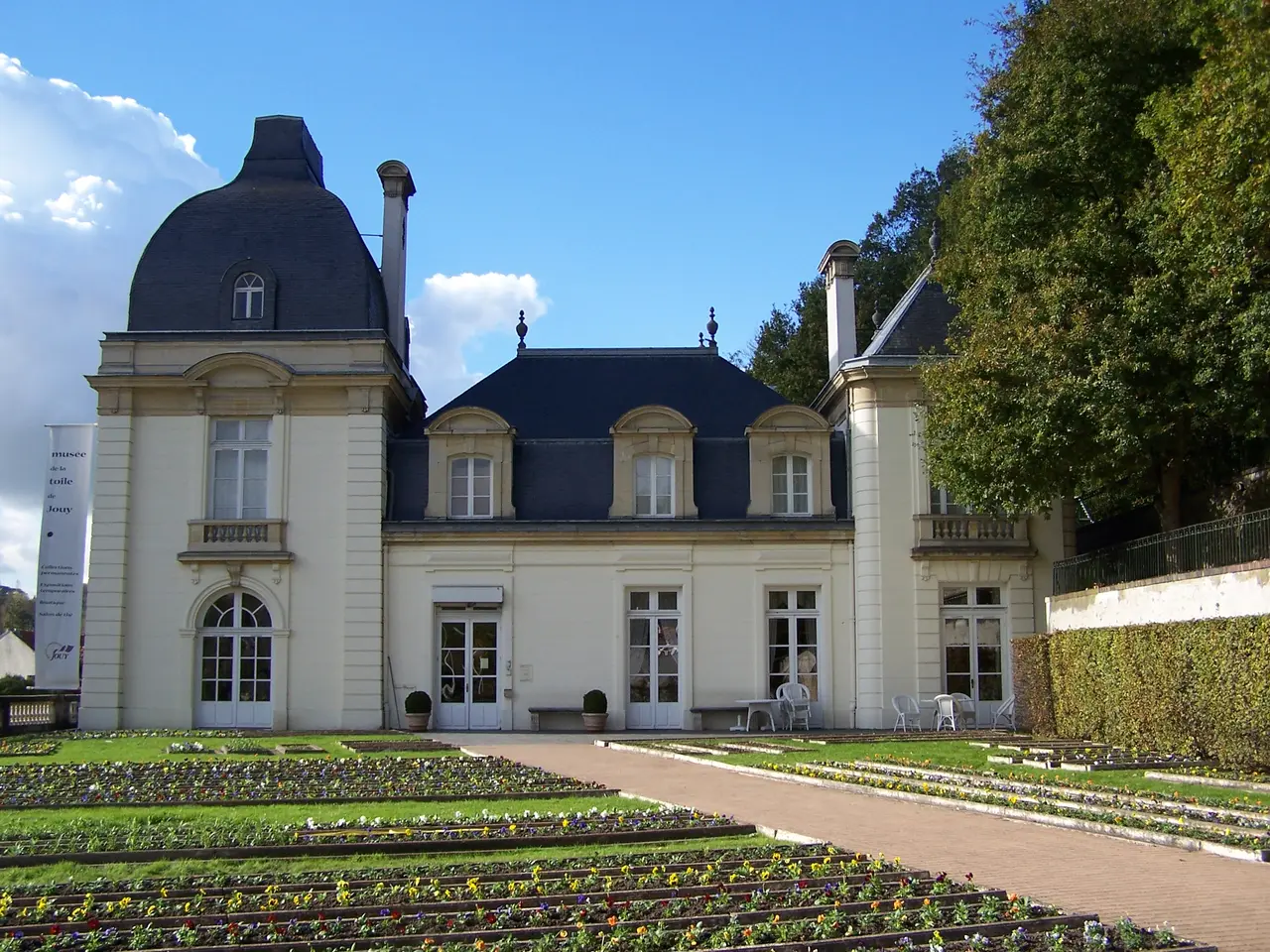 Jouy-en-Josas Château Églantine
