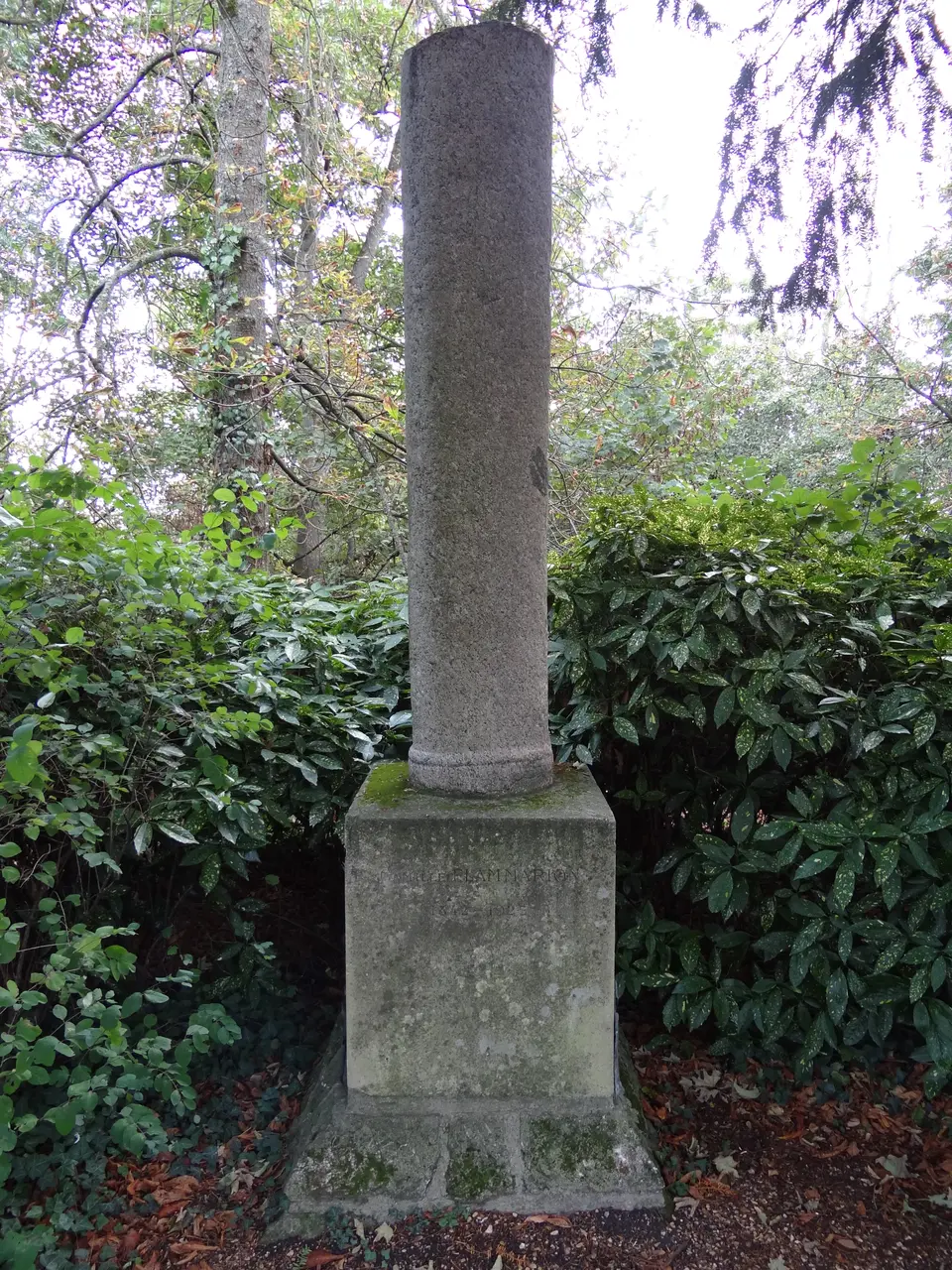 Juvisy-sur-Orge, Observatoire, Tombe de Camille Flammarion (1842–1925) 5