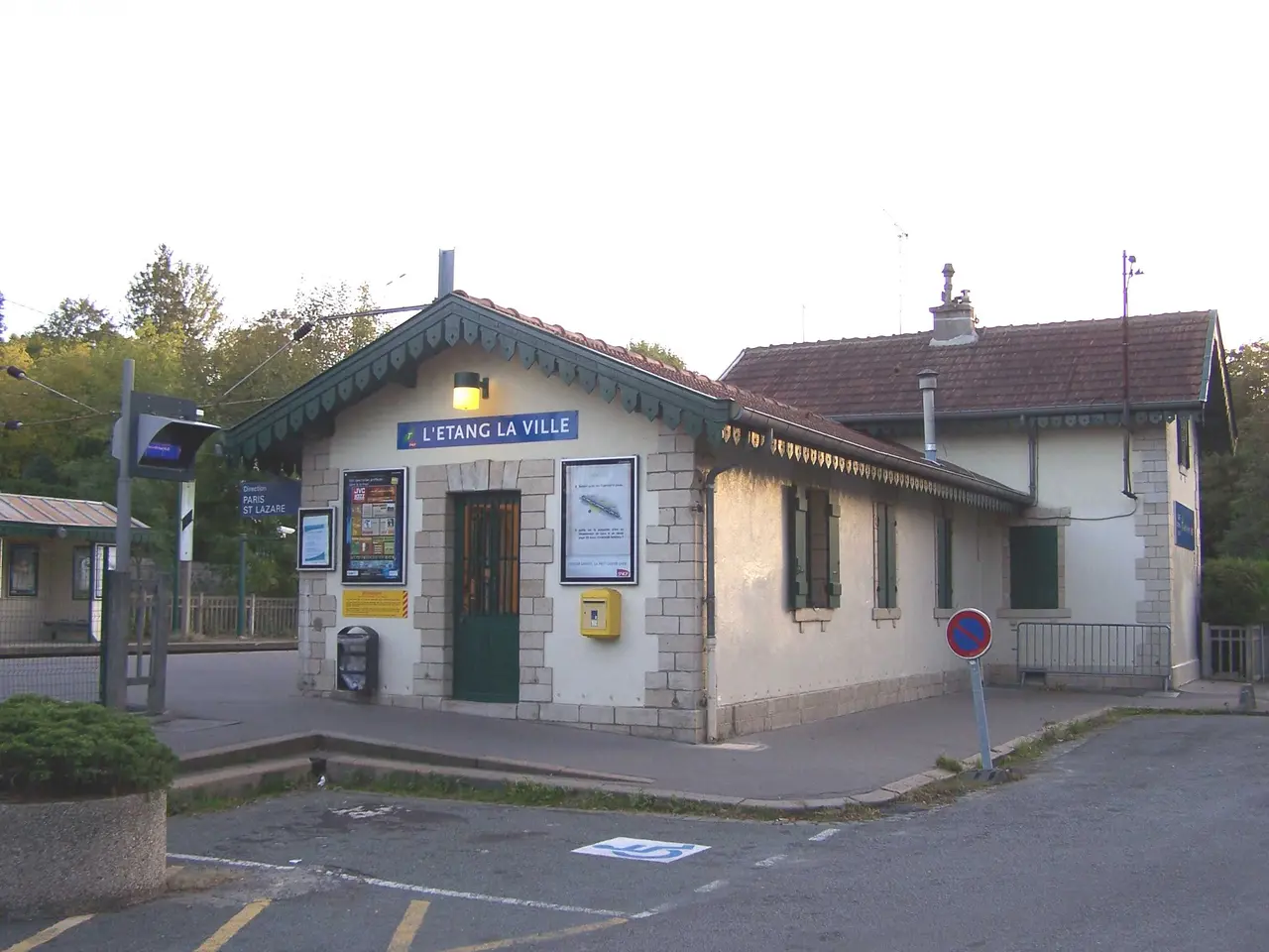L'Étang-la-Ville Gare
