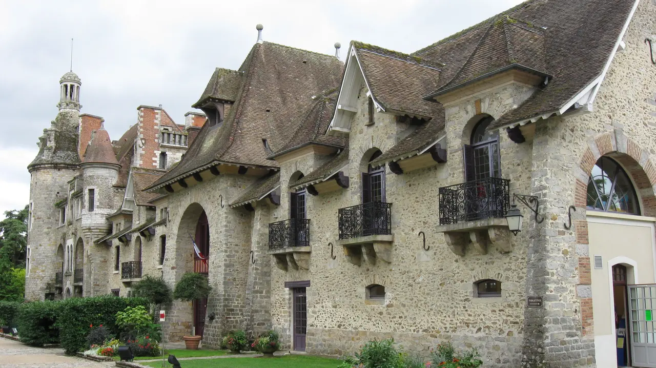 Le Châtelet-en-Brie château des Dames