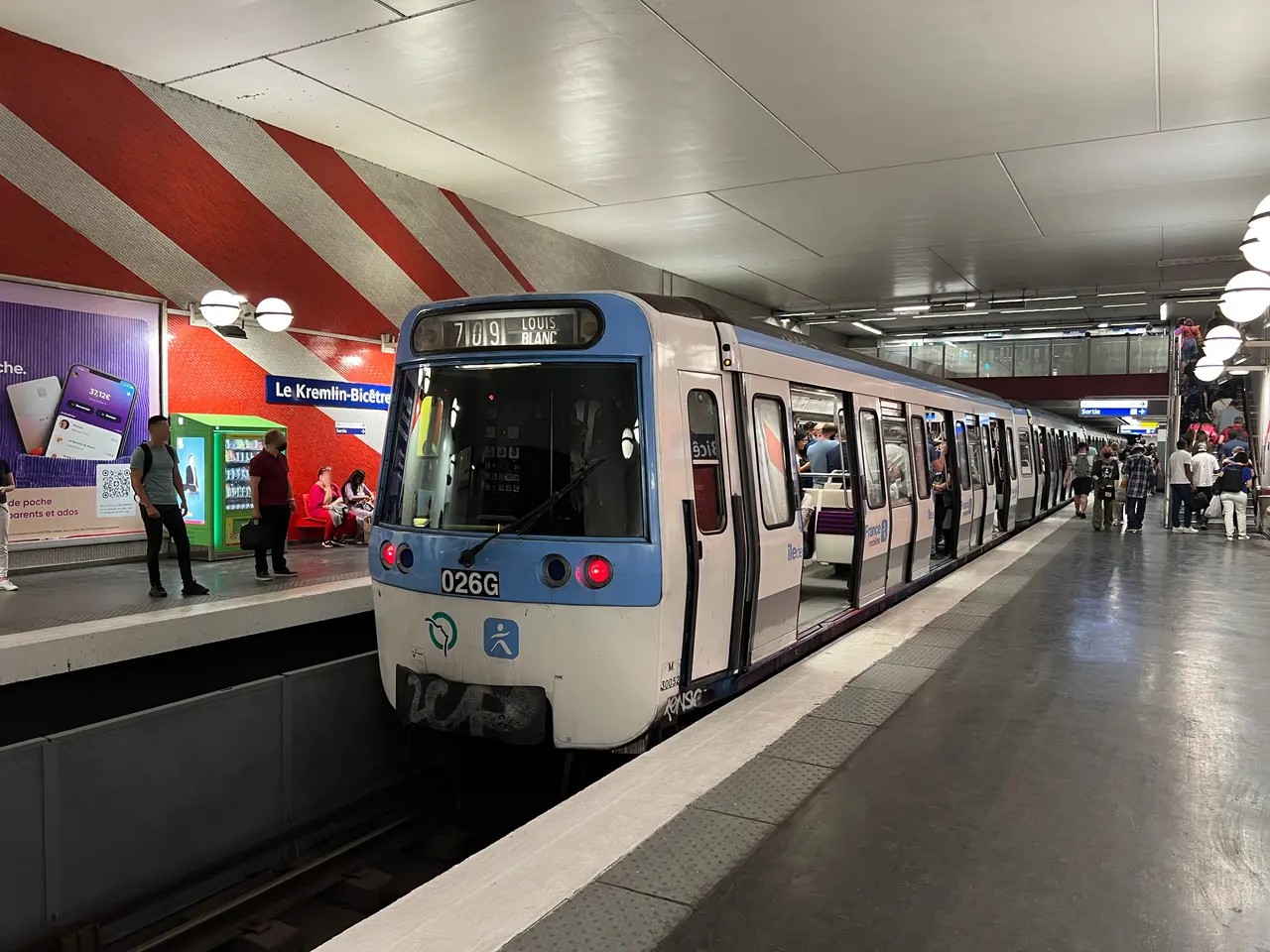 Rame MF77 Station Kremlin Bicêtre Métro Paris Ligne 7 - Le Kremlin-Bicêtre (FR94) - 2022-07-04 - 1
