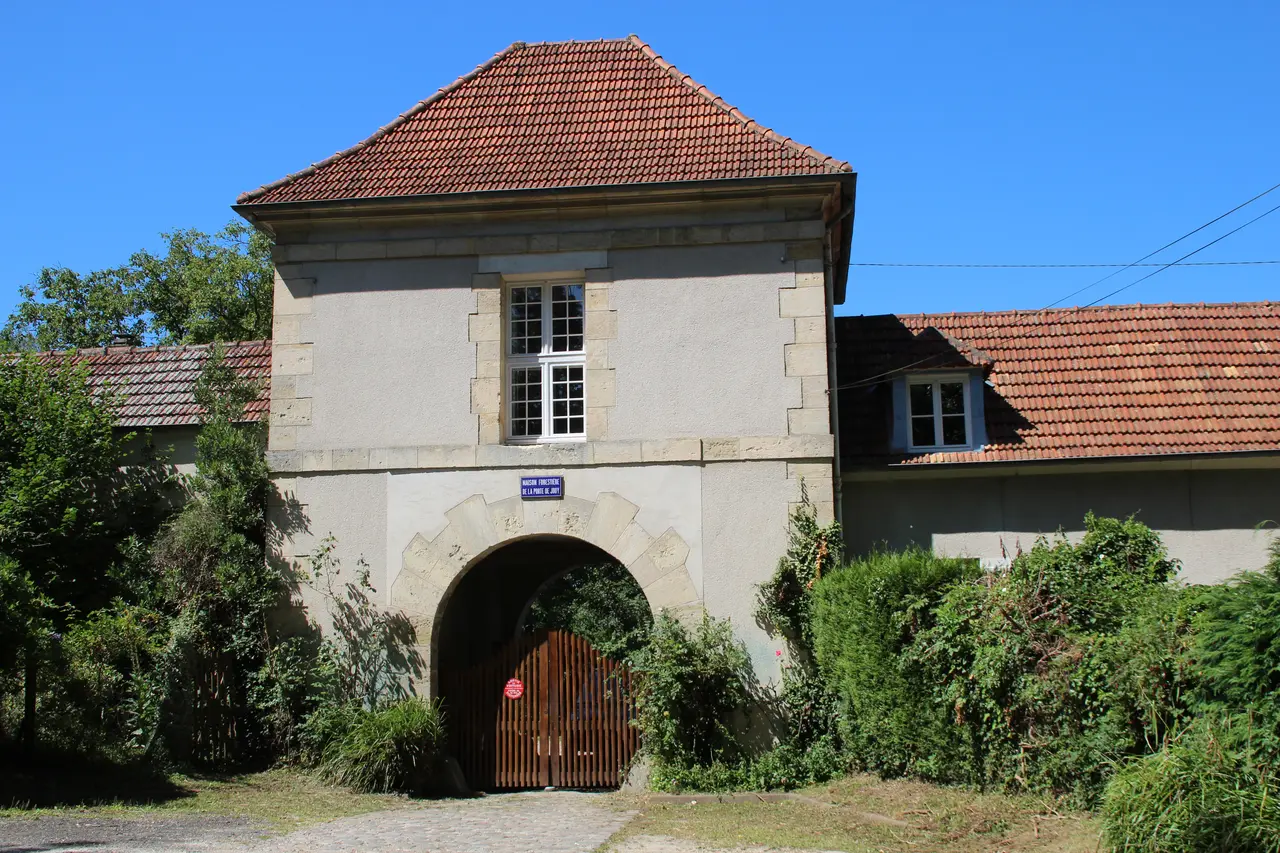 Porte de Jouy à Les Loges-en-Josas en 2013 1