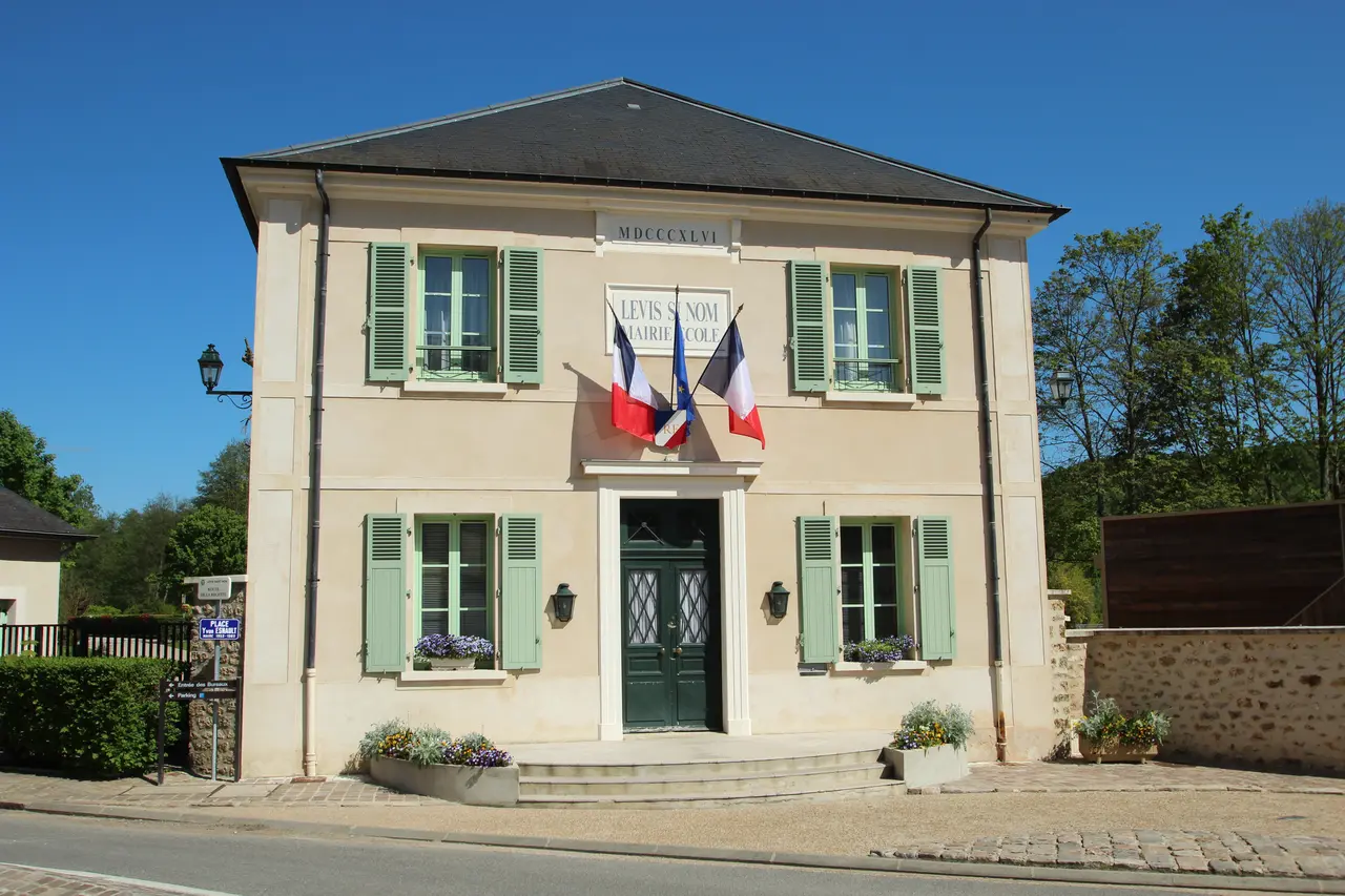 Mairie de Lévis-Saint-Nom le 10 mai 2015 - 1