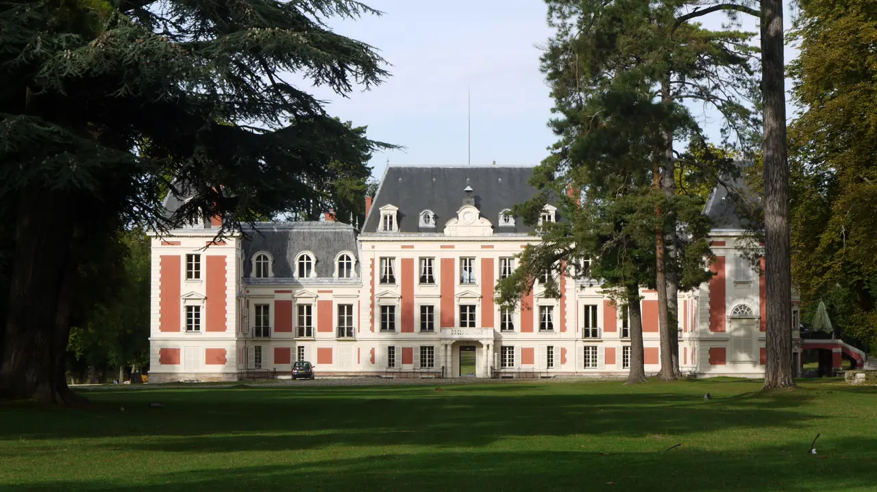 Chateau du Monceau Liverdy en Brie P1060934