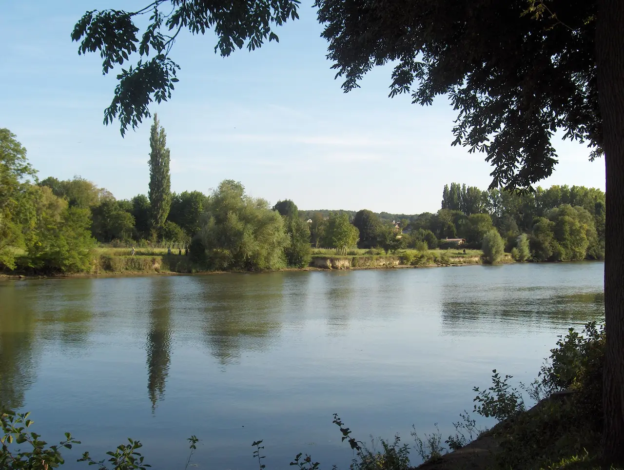 Berges de l'Oise à Mériel vues depuis Butry